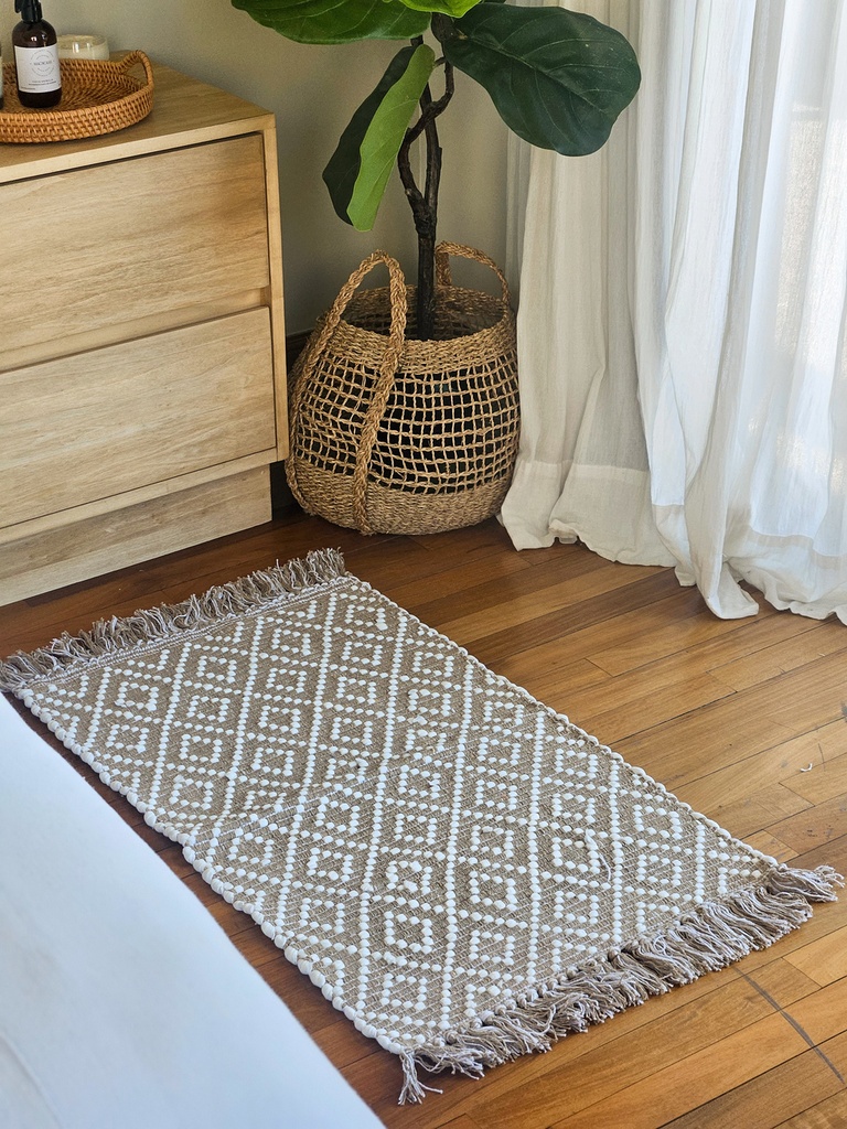 [AAH030] Alfombra beige trama rombo blanco 50x80 cm - Chica